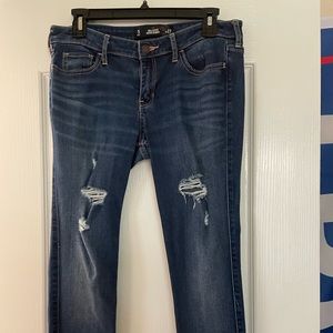 hollister skinny jeans, size 5. worn a few times